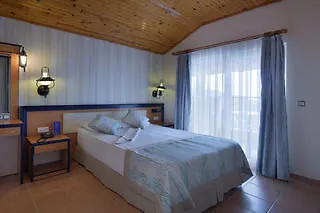 Moonflower Apartsandsuites 阿拉尼亚